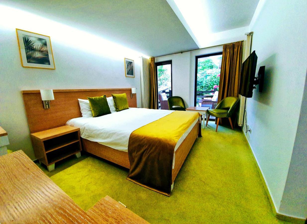 Casa Varful Cu Dor シナヤ エクステリア 写真